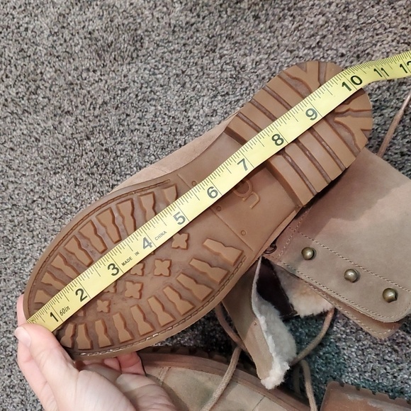 Ugg Australia Women Gradin  Ankle Suede Lace-up Sheepskin Boots shoes sz 6 - Picture 14 of 15